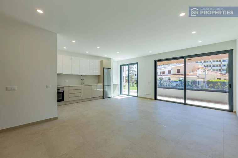 Apartamento T1 para Venda em Quarteira Foto 3