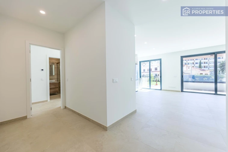 Apartamento T1 para Venda em Quarteira Foto 7