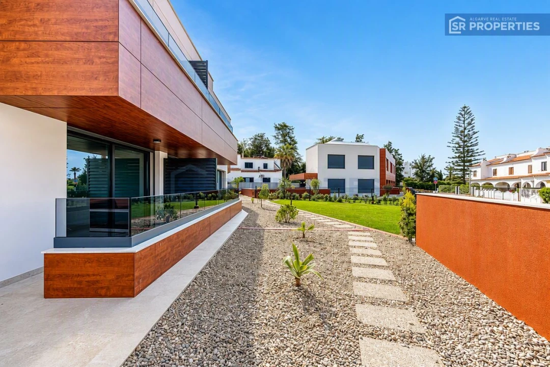 Apartamento T3 para Venda em Quarteira Foto 1