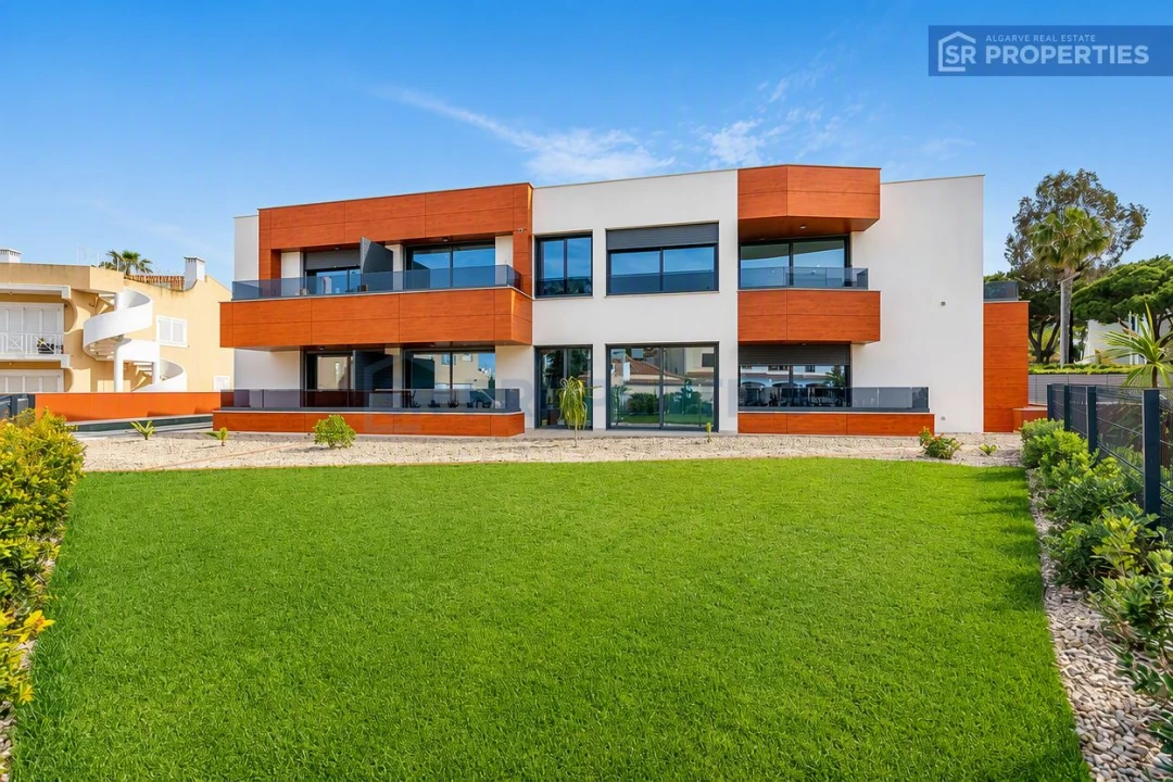Apartamento T3 para Venda em Quarteira Foto 2