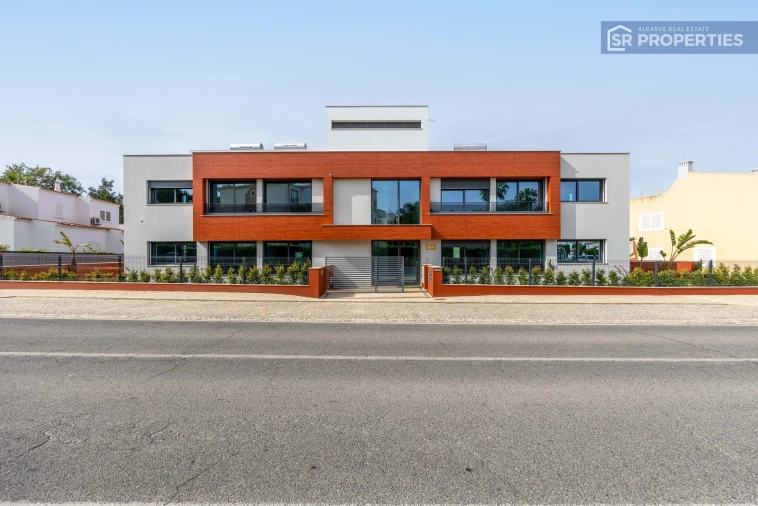 Apartamento T3 para Venda em Quarteira Foto 25