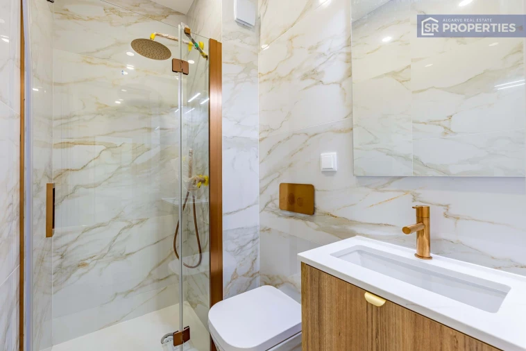 Apartamento T3 para Venda em Quarteira Foto 8