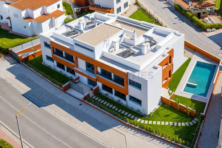Apartamento T3 para Venda em Quarteira Foto 14