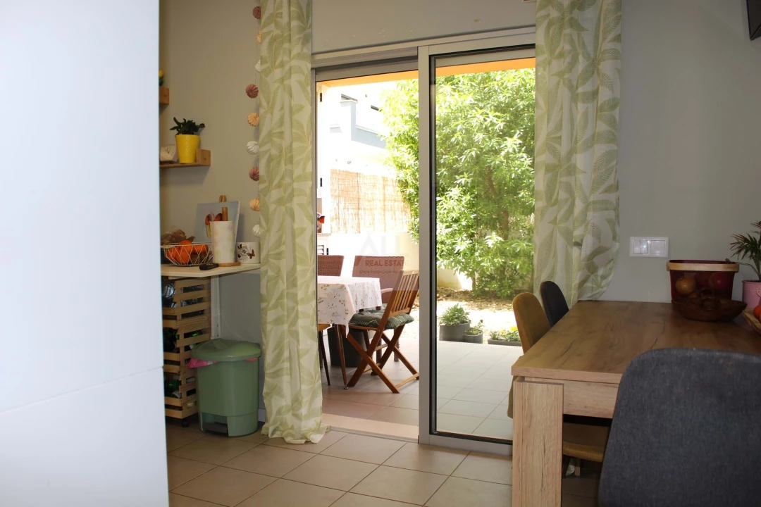 Apartamento T2 para Venda em Portimão Foto 12