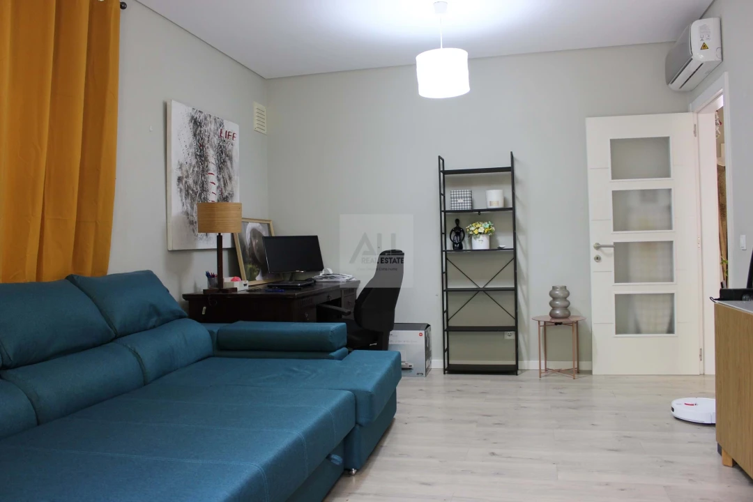Apartamento T2 para Venda em Portimão Foto 6