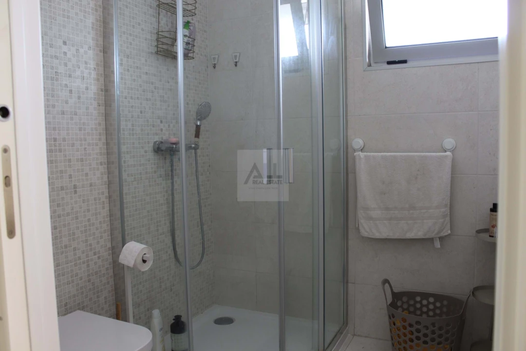 Apartamento T2 para Venda em Portimão Foto 33