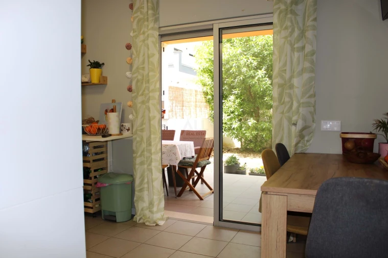 Apartamento T2 para Venda em Portimão Foto 12