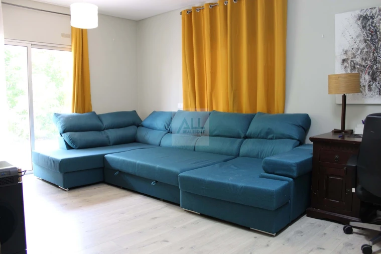 Apartamento T2 para Venda em Portimão Foto 3