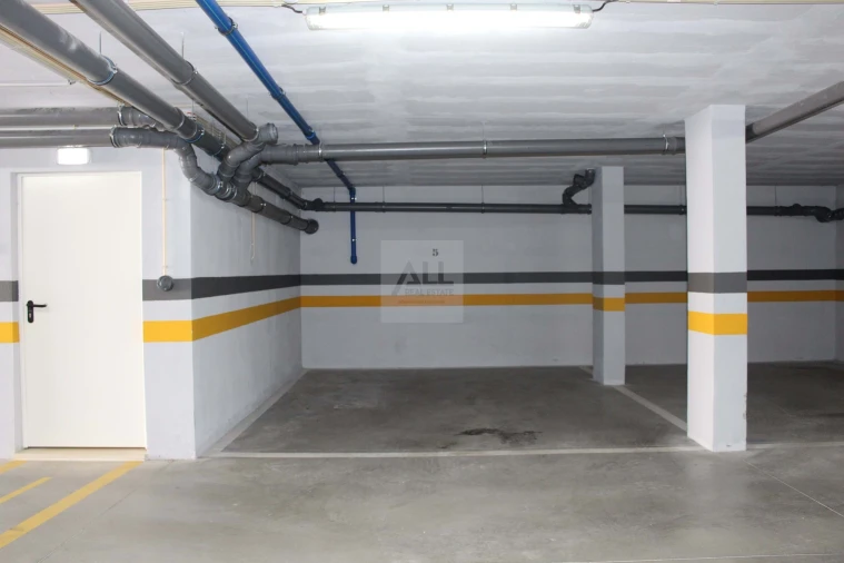Apartamento T2 para Venda em Portimão Foto 46