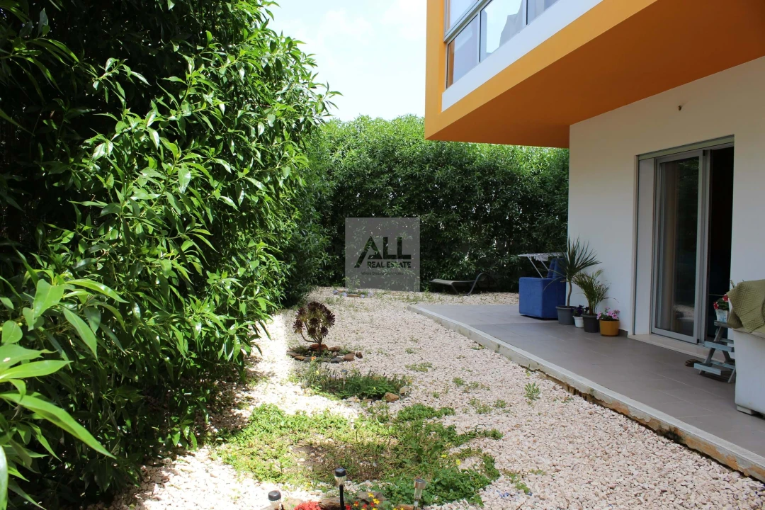 Apartamento T2 para Venda em Portimão Foto 16