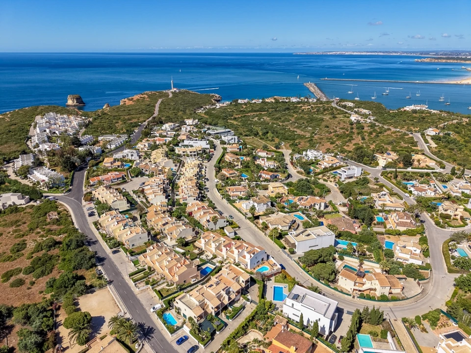 Moradia T4 para Venda em Ferragudo Foto 4
