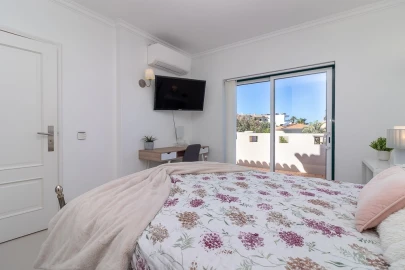 Moradia T4 para Venda em Ferragudo