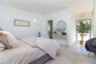 Moradia T4 para Venda em Ferragudo