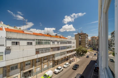 Apartamento T2 para Venda em Sacavém e Prior Velho