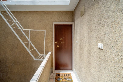 Apartamento T2 para Venda em Sacavém e Prior Velho