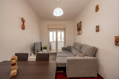 Apartamento T2 para Venda em Sacavém e Prior Velho