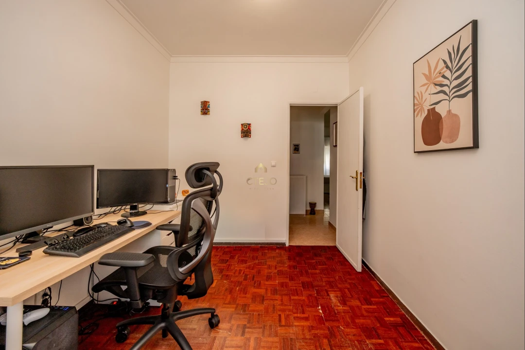 Apartamento T2 para Venda em Sacavém e Prior Velho Foto 4