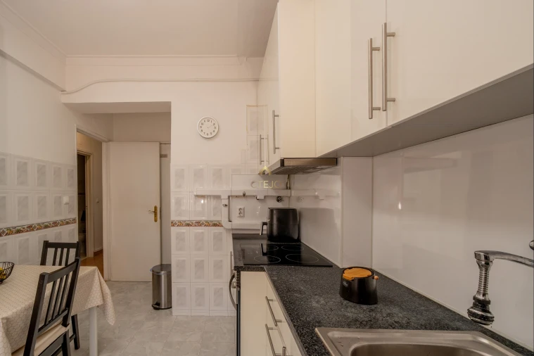 Apartamento T2 para Venda em Sacavém e Prior Velho Foto 27