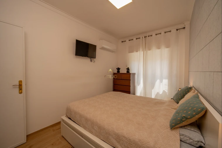 Apartamento T2 para Venda em Sacavém e Prior Velho Foto 18
