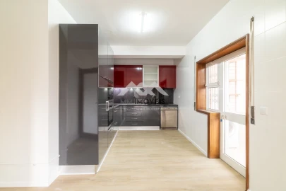 Apartamento T2 para Venda em Baguim do Monte (Rio Tinto)