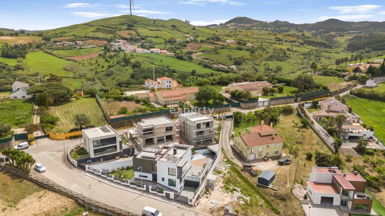 Moradia T4 para Venda em Mafra Foto 4
