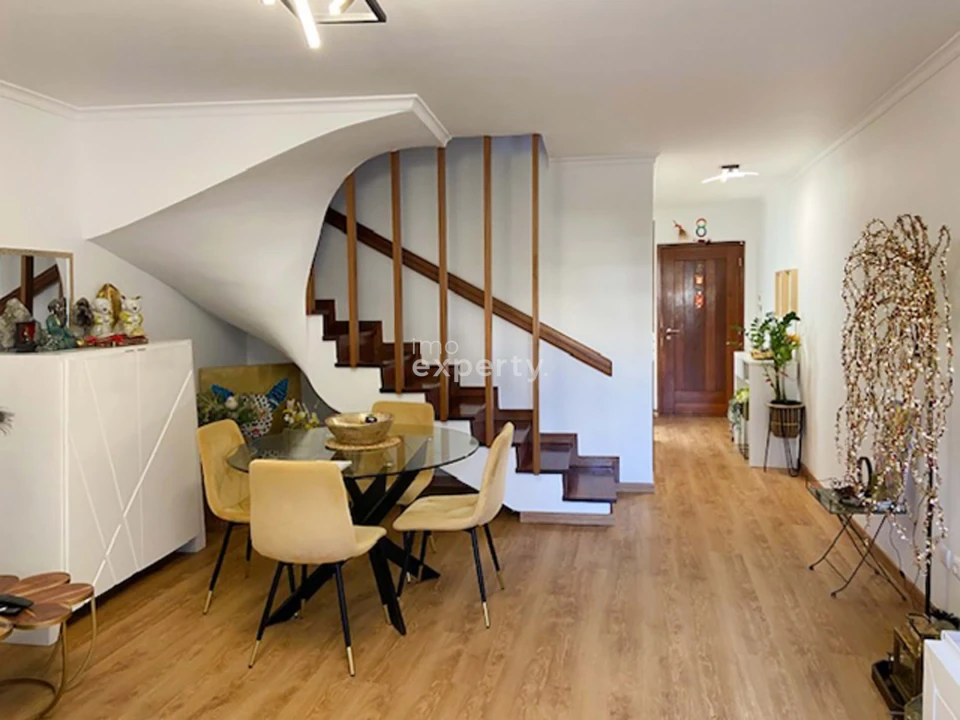 Apartamento T3 para Venda em São Martinho Foto 4