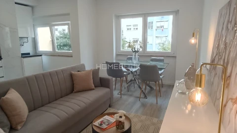 Apartamento T3 para Venda em Benfica