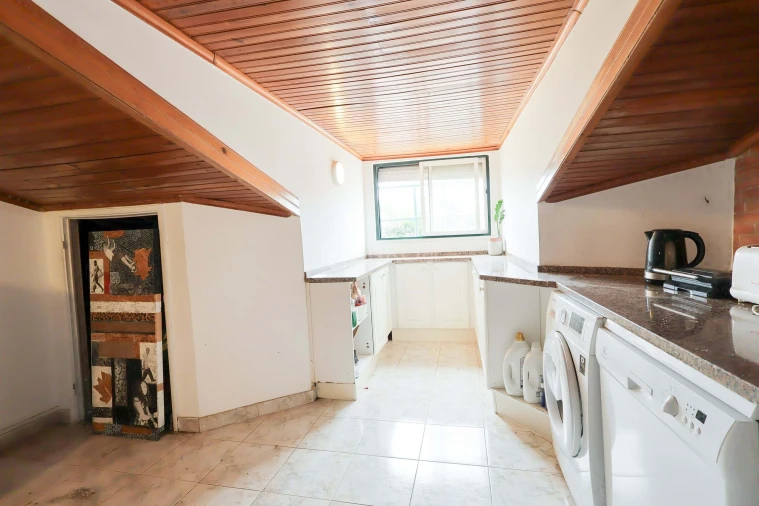 Apartamento T3 para Venda em Arroios Foto 10
