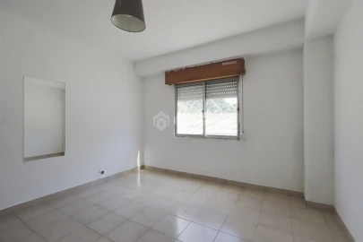 Apartamento T1 para Venda em Baixa da Banheira e Vale da Amoreira