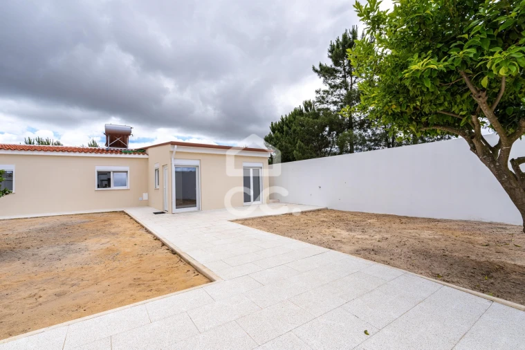 Moradia T3 para Venda em Quinta do Anjo Foto 3