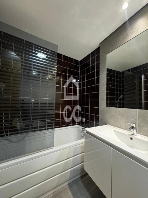 Apartamento T2 para Arrendamento em Loures