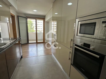 Apartamento T2 para Arrendamento em Loures