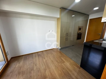 Apartamento T2 para Arrendamento em Loures