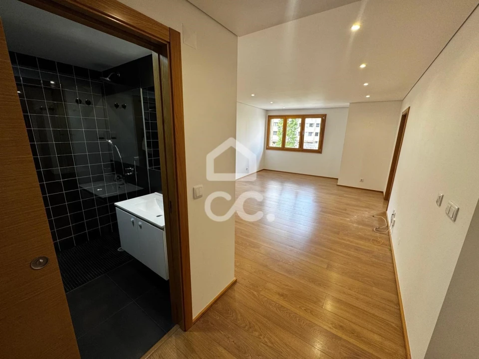 Apartamento T2 para Arrendamento em Loures Foto 1