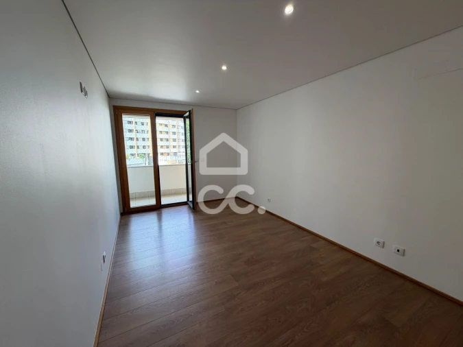 Apartamento T2 para Arrendamento em Loures Foto 20