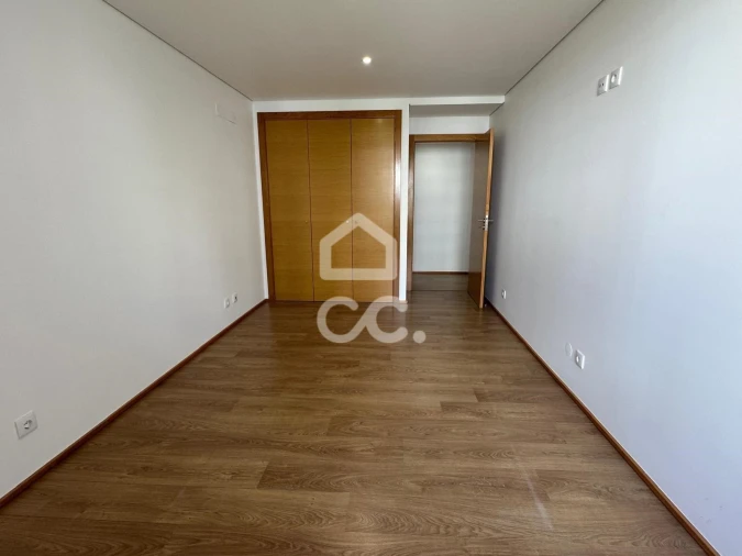 Apartamento T2 para Arrendamento em Loures Foto 21