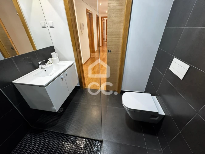 Apartamento T2 para Arrendamento em Loures Foto 6