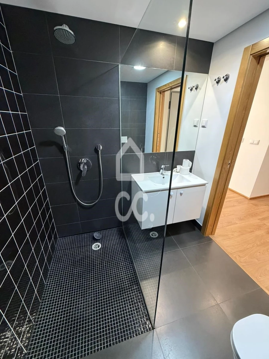 Apartamento T2 para Arrendamento em Loures Foto 5