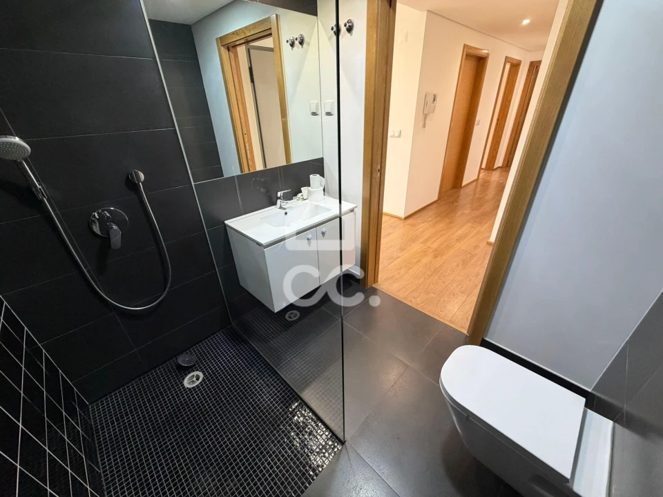 Apartamento T2 para Arrendamento em Loures Foto 4