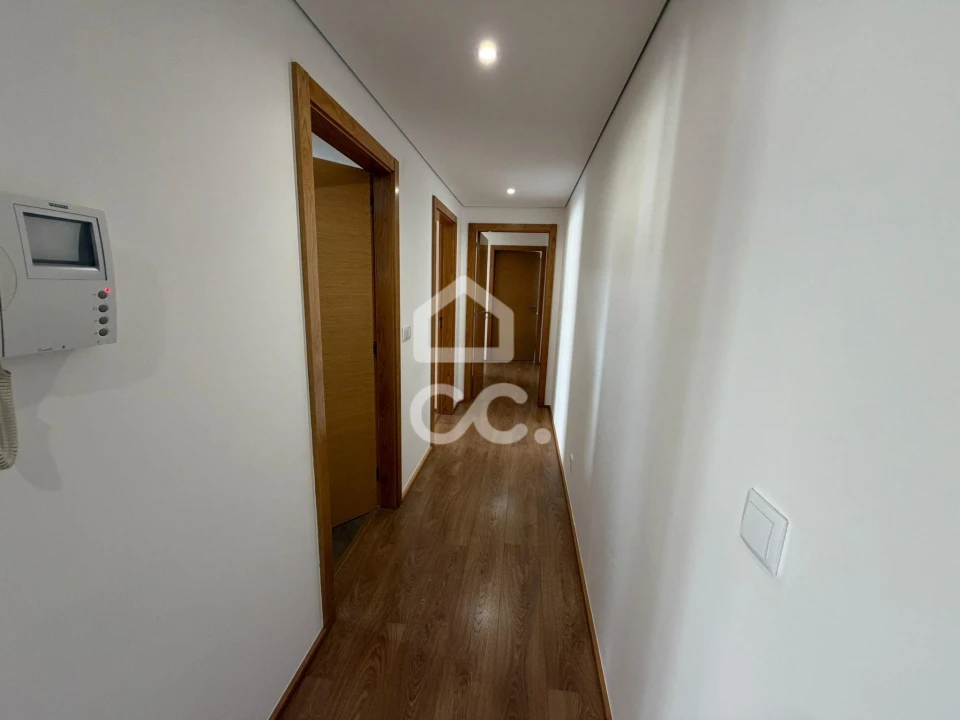 Apartamento T2 para Arrendamento em Loures Foto 14