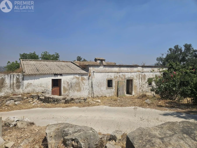 Terreno para Venda em Santa Barbara de Nexe Foto 2