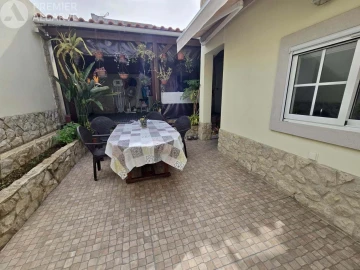 Moradia T3 para Venda em Olhão