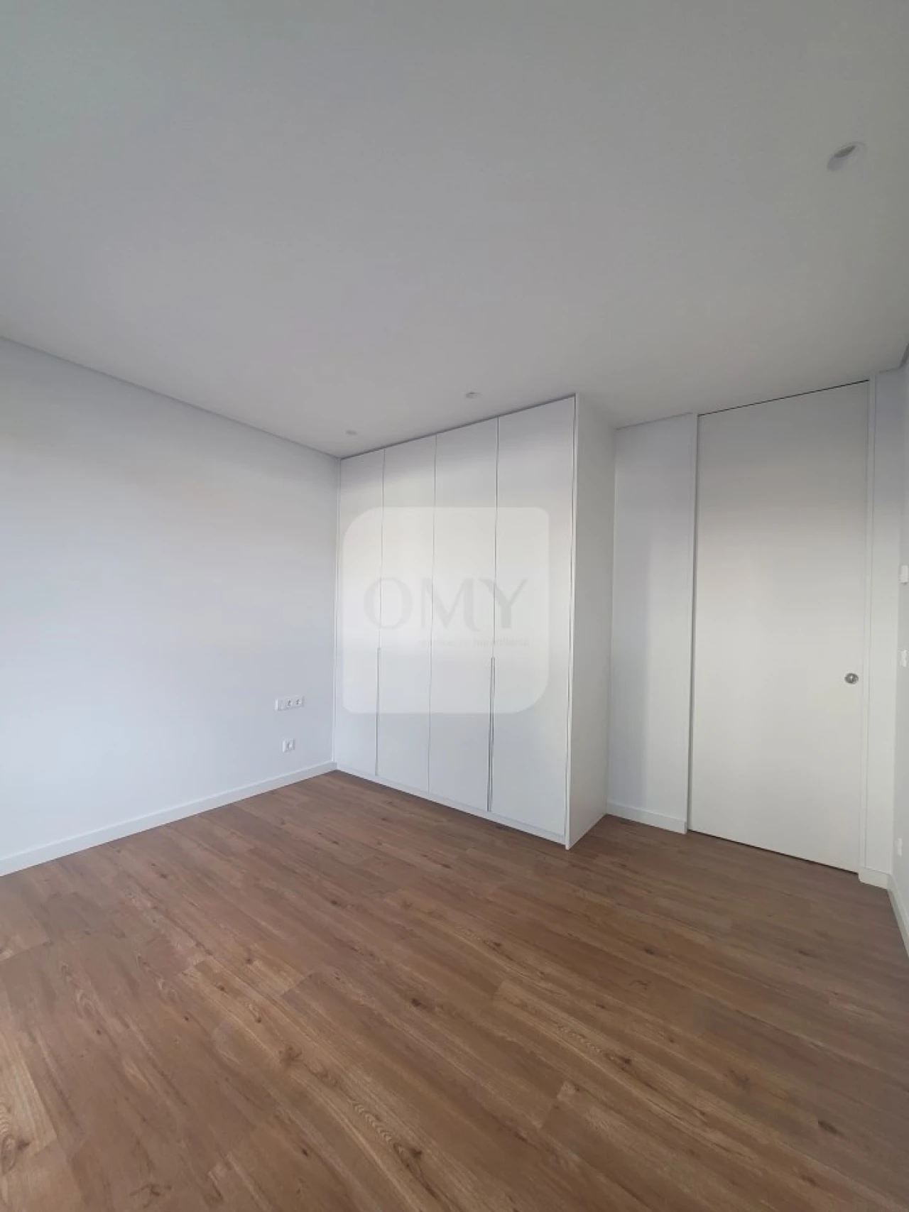 Apartamento T1 para Arrendamento em Nossa Senhora da Conceição, São Pedro e São Dinis Foto 5