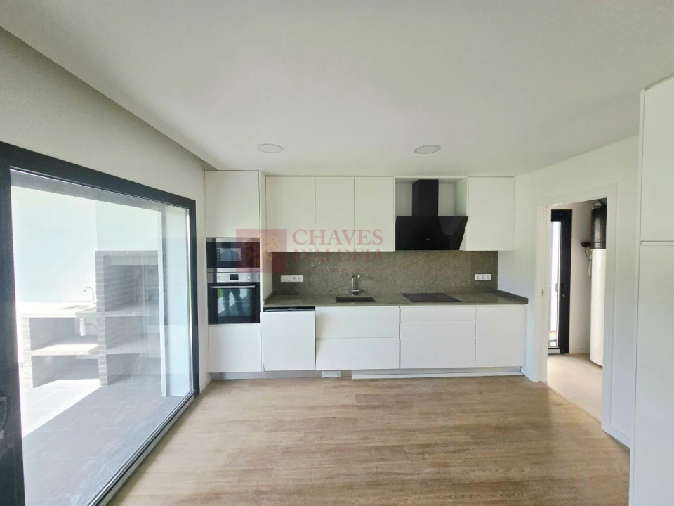 Moradia T3 para Venda em Santa Iria de Azoia, São João da Talha e Bobadela Foto 3