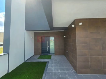 Moradia T3 para Venda em Santa Iria de Azoia, São João da Talha e Bobadela
