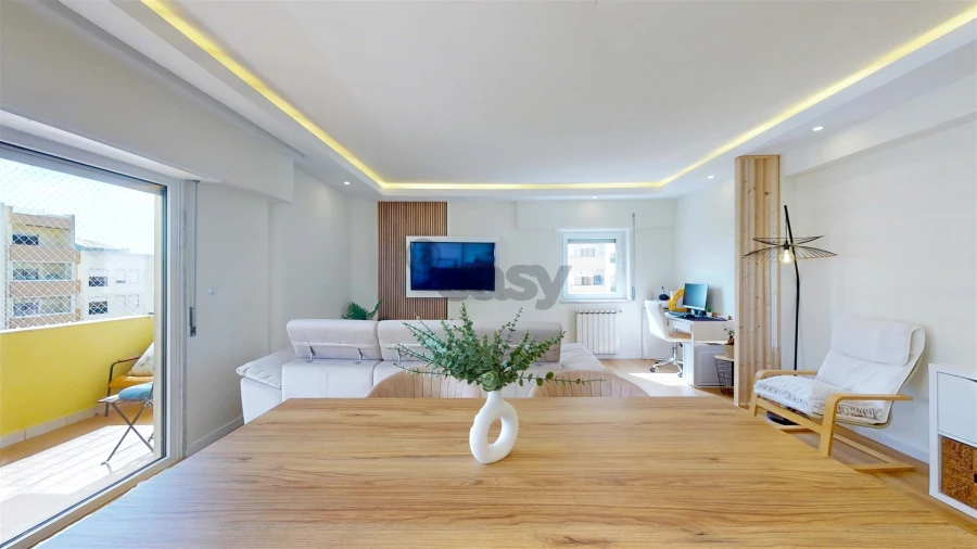 Apartamento T2 para Venda em Póvoa de Santa Iria e Forte da Casa Foto 8