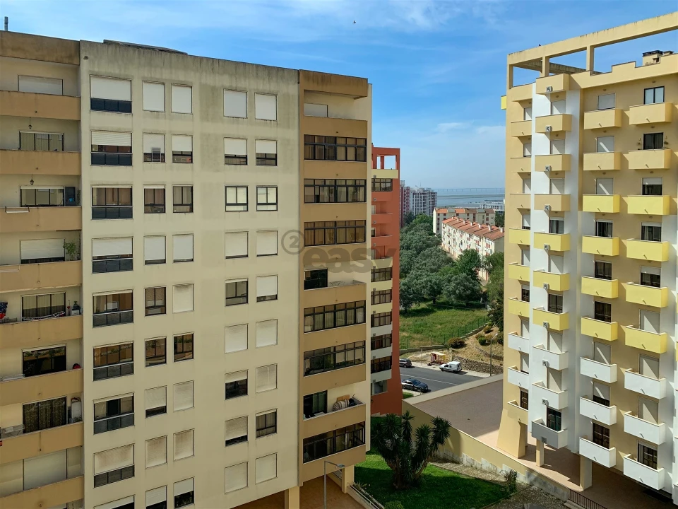 Apartamento T2 para Venda em Póvoa de Santa Iria e Forte da Casa Foto 32