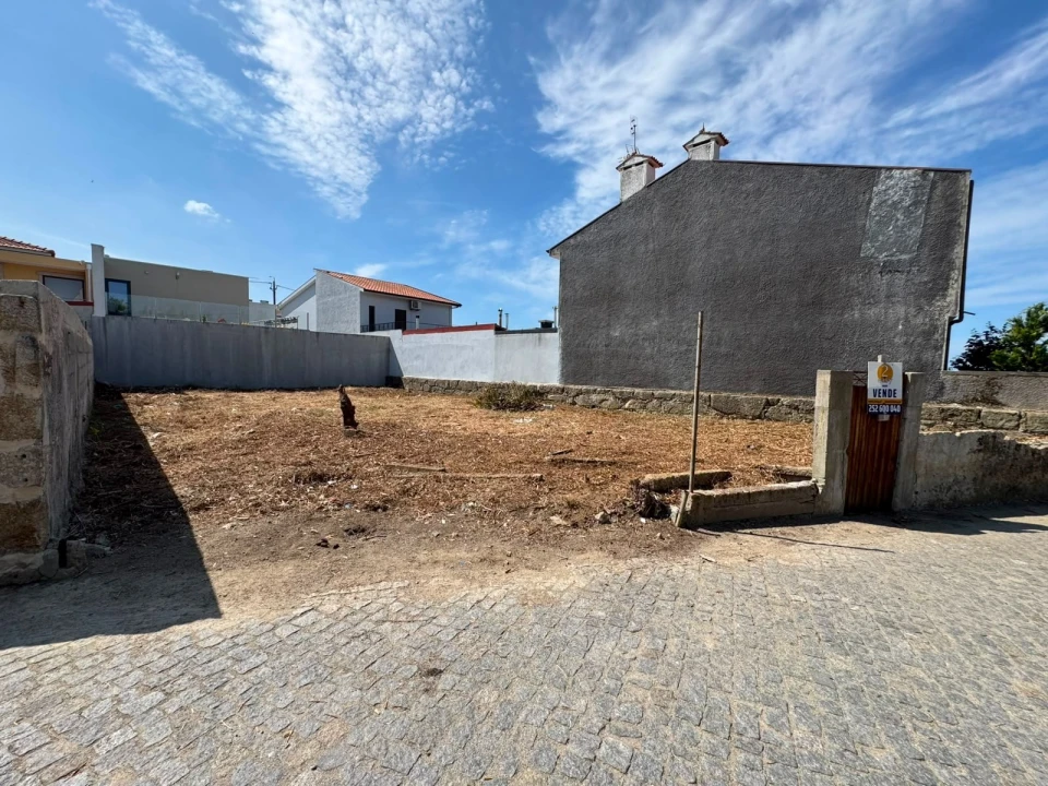Terreno para Venda em Vilar e Mosteiró Foto 15