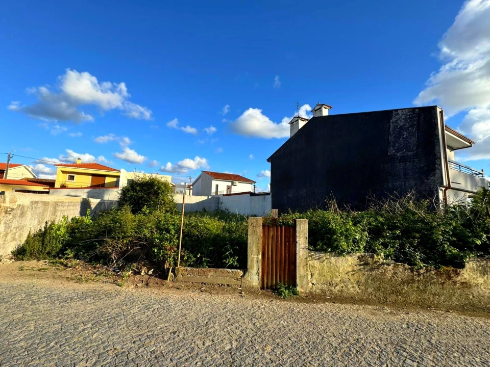 Terreno para Venda em Vilar e Mosteiró Foto 29