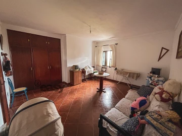 Moradia T3 para Venda em São Bartolomeu do Outeiro e Oriola